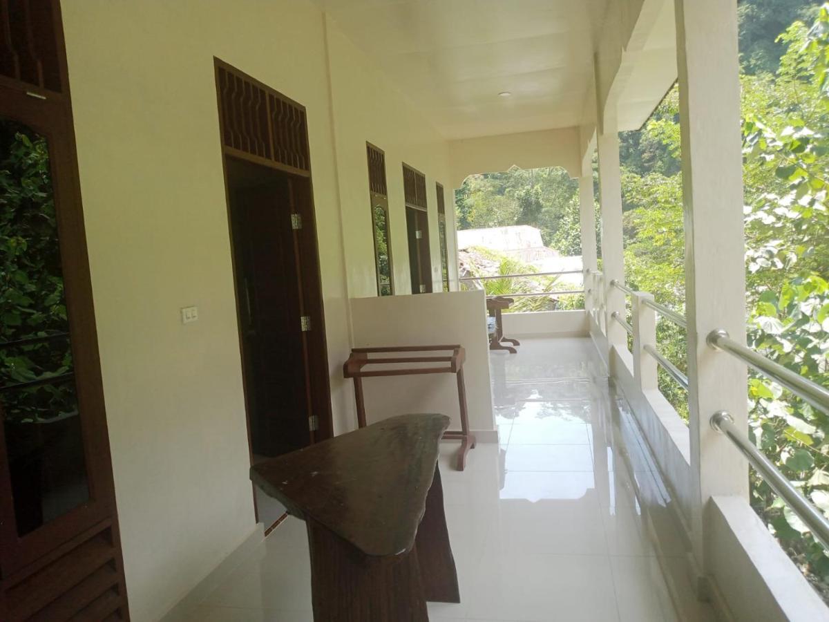 Raja Guest House - Jungle Trekking & Tours Bukit Lawang Sumatra Exterior foto